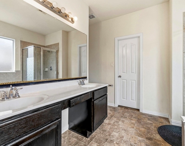 8203 Loetsch Ridge Way - Photo Thumbnail 17