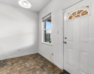 8203 Loetsch Ridge Way - Photo Thumbnail 9
