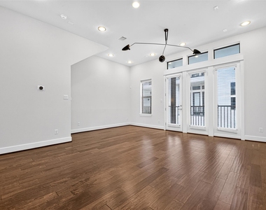 2610 Polk Street - Photo Thumbnail 7
