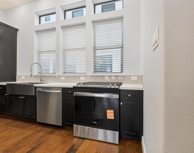 2610 Polk Street - Photo Thumbnail 14