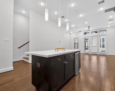 2610 Polk Street - Photo Thumbnail 11