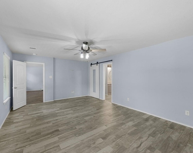 9415 Paloma Creek Drive - Photo Thumbnail 9