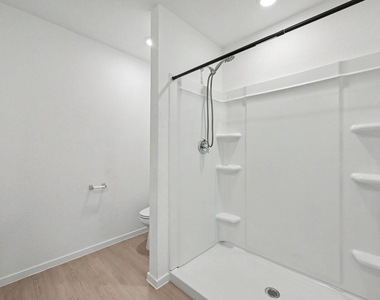 21154 Vercelli Street - Photo Thumbnail 14