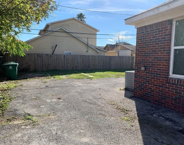 5026 Jefferson Street - Photo Thumbnail 18