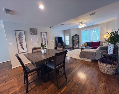 1728 Bevis Street - Photo Thumbnail 4