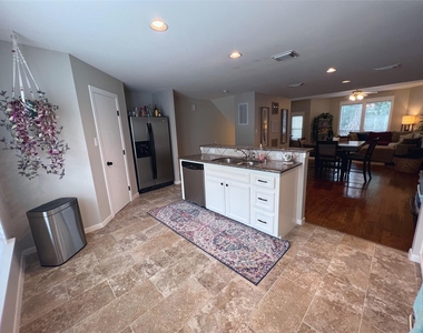 1728 Bevis Street - Photo Thumbnail 3