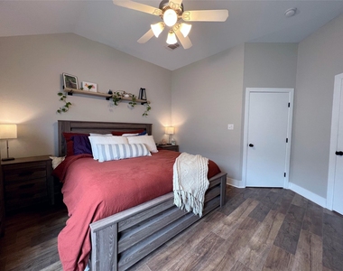 1728 Bevis Street - Photo Thumbnail 15