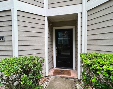 1728 Bevis Street - Photo Thumbnail 2