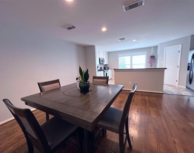 1728 Bevis Street - Photo Thumbnail 8