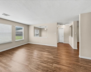 3846 Clobourne Crossing Lane - Photo Thumbnail 6