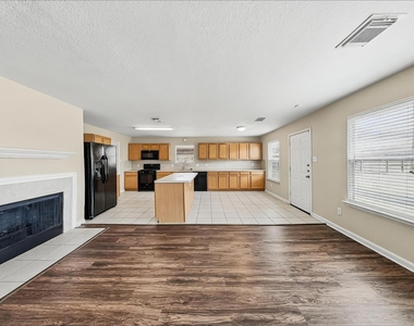 3846 Clobourne Crossing Lane - Photo Thumbnail 5