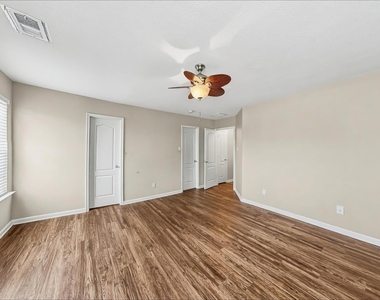3846 Clobourne Crossing Lane - Photo Thumbnail 10