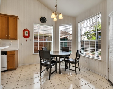 13315 Georgetown Drive - Photo Thumbnail 12