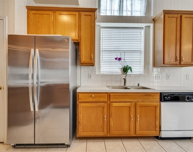 13315 Georgetown Drive - Photo Thumbnail 11