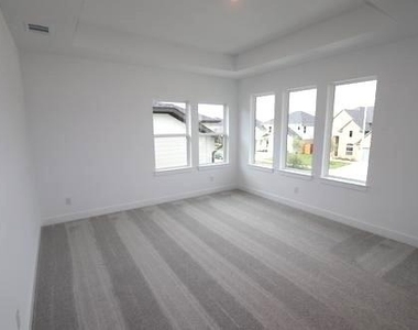 9834 Violet Landing Lane - Photo Thumbnail 10