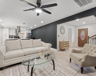9919 Golden Sunshine Drive - Photo Thumbnail 6