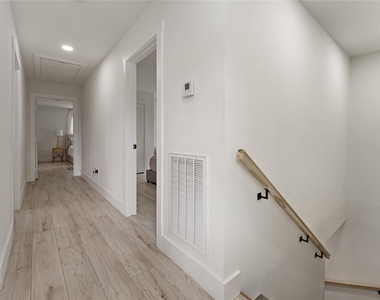9919 Golden Sunshine Drive - Photo Thumbnail 20
