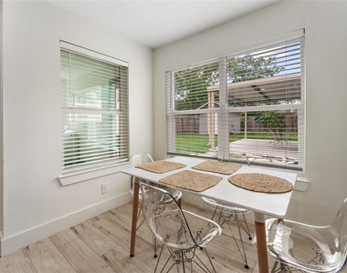 9919 Golden Sunshine Drive - Photo Thumbnail 9