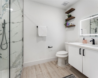 9919 Golden Sunshine Drive - Photo Thumbnail 13