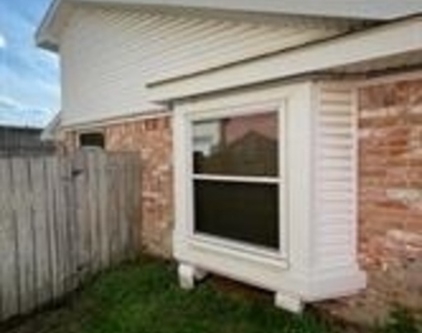 7411 Creekfield Drive - Photo Thumbnail 17