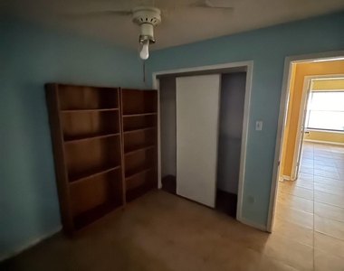 7411 Creekfield Drive - Photo Thumbnail 15