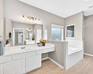 27011 Rockwood Park Lane - Photo Thumbnail 15
