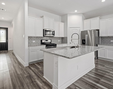 1539 Oakdale Crest Road - Photo Thumbnail 5