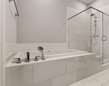 8711 Oak Kolbe Lane - Photo Thumbnail 35