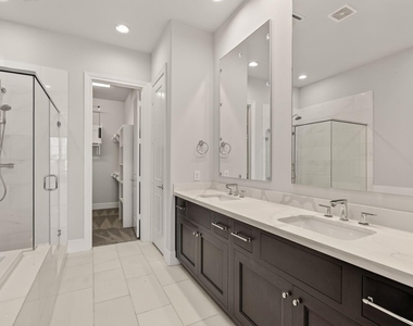 8711 Oak Kolbe Lane - Photo Thumbnail 32