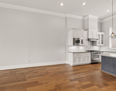 8711 Oak Kolbe Lane - Photo Thumbnail 6
