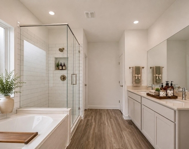 133 Aurora Springs - Photo Thumbnail 10