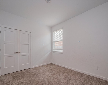 133 Aurora Springs - Photo Thumbnail 16