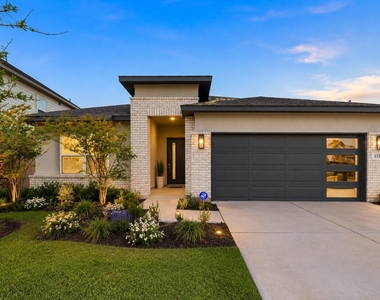 133 Aurora Springs - Photo Thumbnail 6