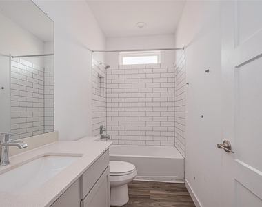 133 Aurora Springs - Photo Thumbnail 18
