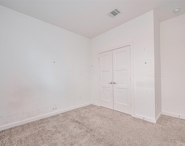 133 Aurora Springs - Photo Thumbnail 21