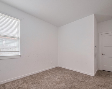 133 Aurora Springs - Photo Thumbnail 15