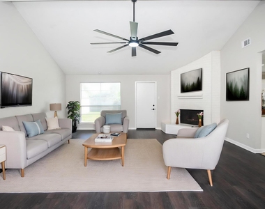 6906 Grant Drive - Photo Thumbnail 3