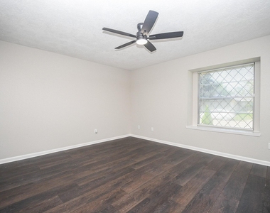 6906 Grant Drive - Photo Thumbnail 29