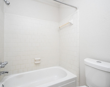 6906 Grant Drive - Photo Thumbnail 23