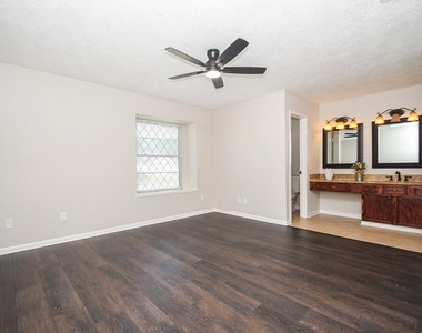 6906 Grant Drive - Photo Thumbnail 17