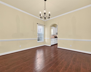 4727 Lake Village Drive - Photo Thumbnail 6