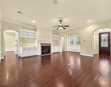 4727 Lake Village Drive - Photo Thumbnail 10