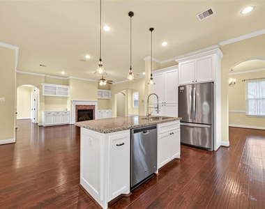 4727 Lake Village Drive - Photo Thumbnail 8