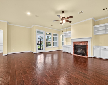 4727 Lake Village Drive - Photo Thumbnail 11
