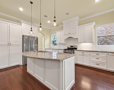 4727 Lake Village Drive - Photo Thumbnail 9