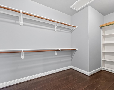 4727 Lake Village Drive - Photo Thumbnail 19