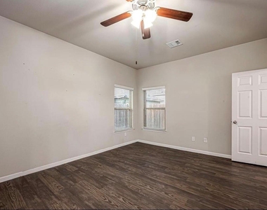 6409 Hollock Meadows Lane - Photo Thumbnail 21