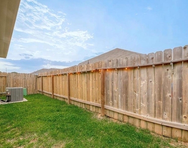 6409 Hollock Meadows Lane - Photo Thumbnail 3