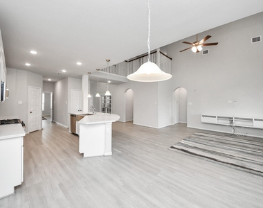 3102 Trishelle Court - Photo Thumbnail 9
