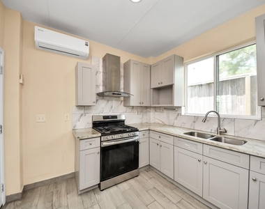 3102 Trishelle Court - Photo Thumbnail 38